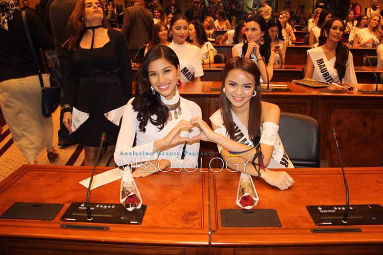 Trong các hoạt động đầu tiên của cuộc thi, Nguyễn Thị Thành có lúc đeo dải băng in chữ Việt Nam hay Miss Eco Viet Nam có lúc lại không. Ảnh: Missosology