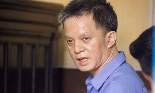 Noi dau cua nguoi me trong vu an tra thu tinh bang xang