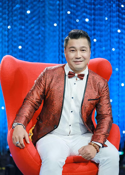 Trong tập 8 Trời sinh một cặp, bên cạnh Đàm Vĩnh Hưng và Thanh Hà, tài tử điện ảnh Lý Hùng sẽ góp mặt trên ghế nóng với vai trò giám khảo khách mời.