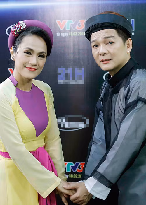  Con gái của Chế Linh đã mất ngủ cả tuần chỉ để chuẩn bị cho tiết mục trong tập 8. Trước sự quyết tâm của học trò, huấn luyện viên Vũ Hà quyết định “tung đòn” để giúp đỡ cô.