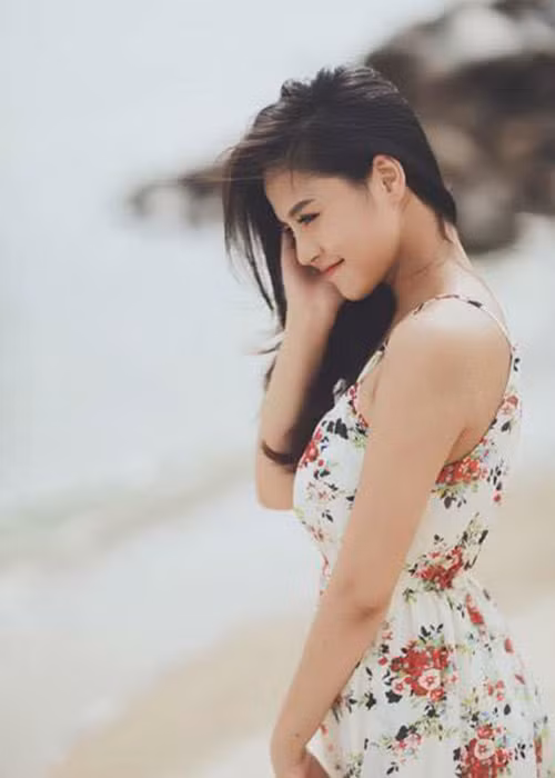 Sau cuộc hôn nhân với Chí Nhân tan vỡ, nữ diễn viên một mình nuôi cậu con trai kháu khỉnh. Ảnh: FBNV