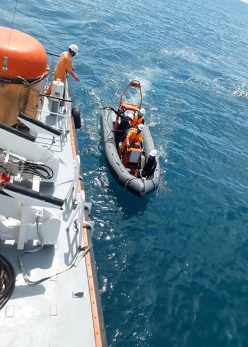 Vu chim tau Hai Thanh: Tau Petrolimex 14 khong cuu nan sau khi dam va?-Hinh-2