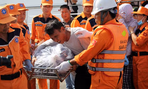 Vu chim tau Hai Thanh: Tau Petrolimex 14 khong cuu nan sau khi dam va?