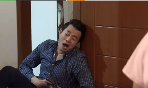 “Song chung voi me chong”: Con dau bi mang "thoi dau vo danh chong"