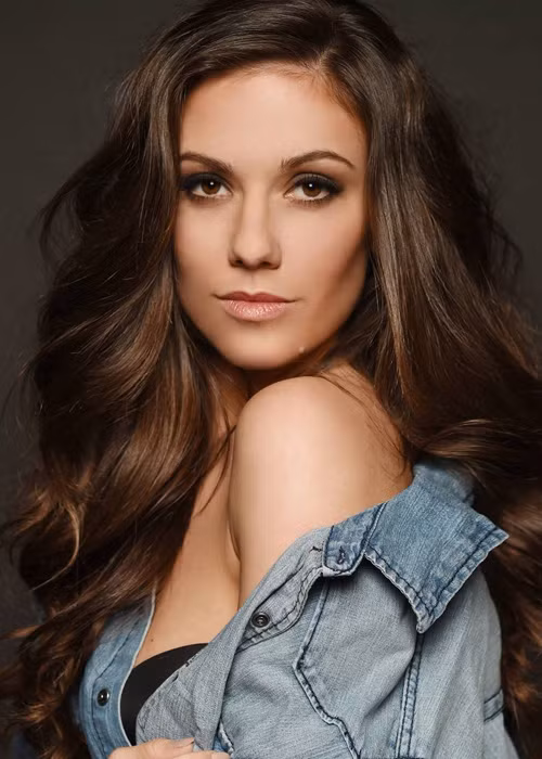 Tân Hoa hậu Môi trường Quốc tế 2017 đã đi du lịch được hơn 30 nước và luôn tìm kiếm cơ hội để trải nghiệm nhiều hơn. Ảnh: Instagram nhân vật