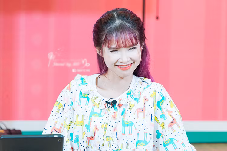 Tinh duyen cua hai “gai ngoan” bang tuoi: Khoi My - Nha Phuong