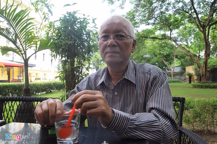 Nghệ sĩ Duy Thanh bị bệnh ung thư phổi vào năm 2012. 4 năm sau, ông mắc thêm bệnh ung thư thực quản. Ảnh: Zing