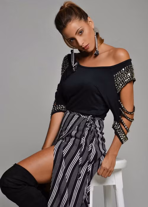 Bằng sự thông minh và nhan sắc xinh đẹp, đại diện Costa Rica đánh bại 53 đối thủ khác để giành vương miện. Ảnh: FBNV