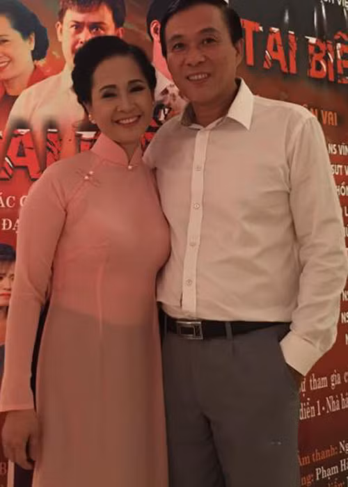 Đóng vai mẹ chồng của Bảo Thanh trong phim “Sống chung với mẹ chồng” là nghệ sĩ Lan Hương. Cuộc hôn nhân của cô với nghệ sĩ Đỗ Kỷ cũng được rất nhiều người ngưỡng mộ. Ảnh: FBNV