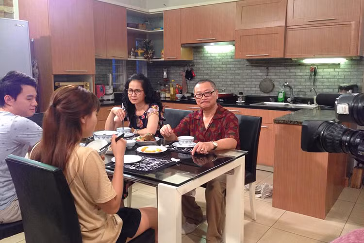 Trước ý kiến cho rằng ông Phương là người đàn ông nhu nhược, fanpage bộ phim “Sống chung với mẹ chồng” tiết lộ trong tập 8, ông Phương sẽ bật lại người vợ khó tính với con dâu của mình. Ảnh: Fanpage “Sống chung với mẹ chồng”