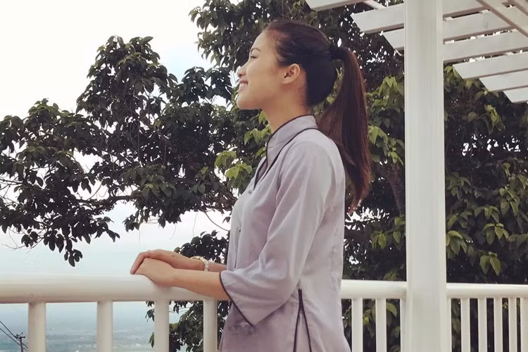 Sau 2 năm miệt mài tham gia các cuộc thi nhan sắc trong và ngoài nước, Nguyễn Thị Thành trở thành cô gái đầy thị phi khiến nhiều người tiếc cho hình ảnh người đẹp thôn quê, chân chất, ngoan ngoãn ngày nào. Ảnh: FBNV