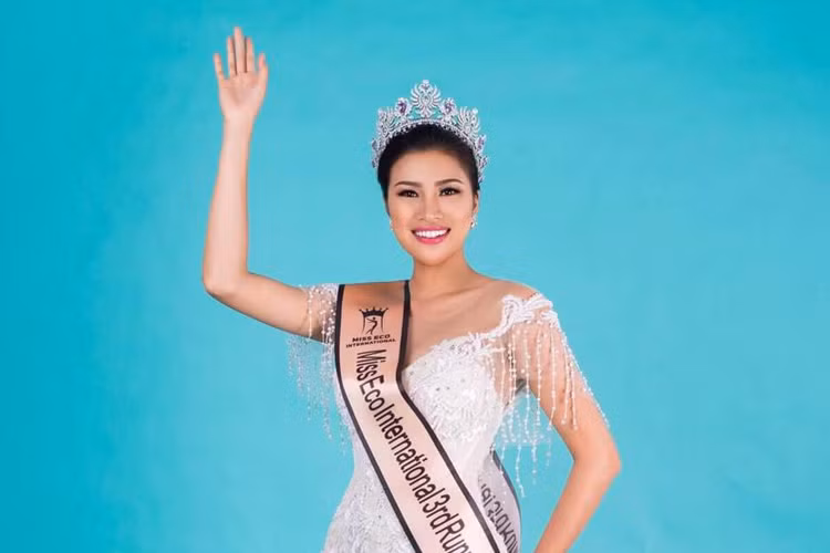 Ngoài ra, Mister Grand International còn là cuộc thi về nam vương nên không ít khán giả khó hiểu lý do Nguyễn Thị Thành được mời để tìm ra ứng viên nam phù hợp với cuộc thi. Ảnh: Venus Beauty Queen