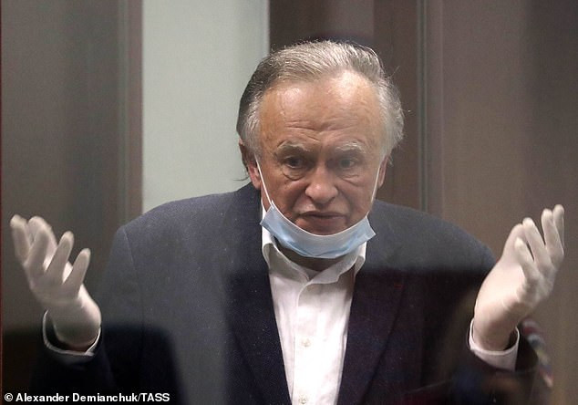 Giao su Nga sat hai, phan xac nguoi tinh xinh dep noi gi?