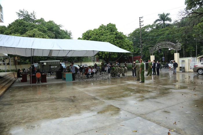 GD rut sung doa giet nguoi di duong: 'Toi chi muon noi chuyen hoa nha, doan ket'-Hinh-3