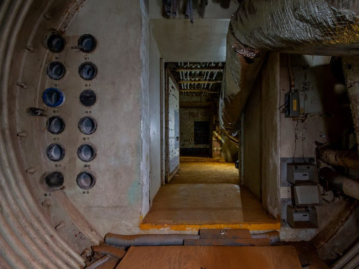 Dot nhap loat boongke bo hoang o My...bat ngo ben trong-Hinh-16