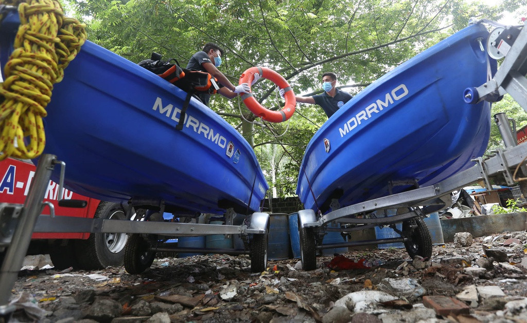 Doi pho sieu bao Goni, Philippines so tan khan 200.000 dan-Hinh-2