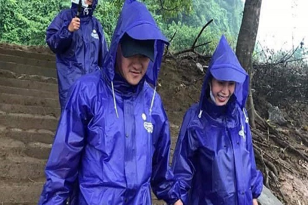 Thuy Tien: “Khi nguoi ta vao duong cung mot la cuu hai la khong“