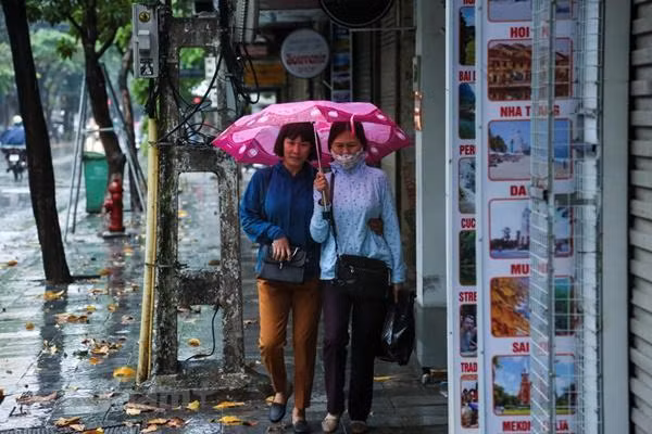 Du bao thoi tiet 29/10: Mien Bac mua lanh, mien Trung de phong lu quet