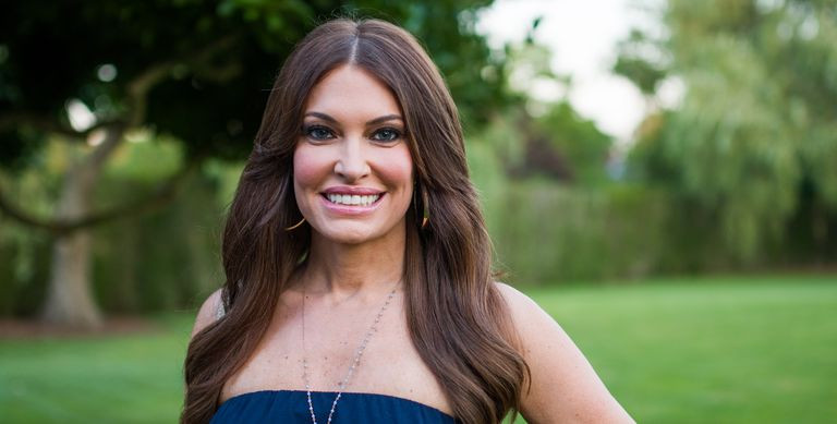Được biết, thời sinh viên, Kimberly Guilfoyle từng làm người mẫu cho các nhãn hàng nổi tiếng như Macy’s và Victoria’s Secret.
