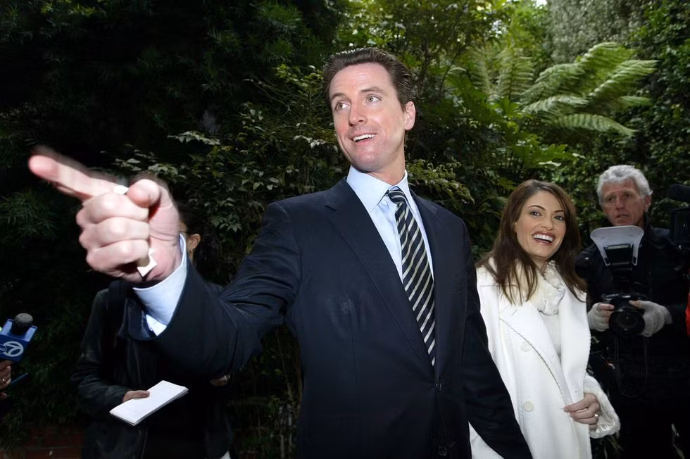 Ban gai xinh dep, “khong phai dang vua” cua con trai ca ong Trump-Hinh-8