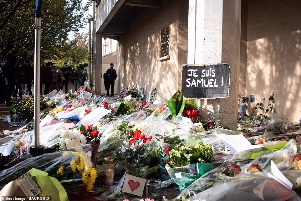 Toan canh bieu tinh bung no o Phap sau vu thay giao bi giet-Hinh-6