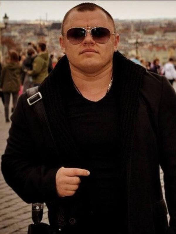 Hãng hàng không Utair sau đó gửi lời xin lỗi tới cô Anna: "Chúng tôi xin lỗi vì những cảm xúc tiêu cực mà cô phải trải qua. Cách làm dịch vụ như vậy là không thể chấp nhận được. Chúng tôi sẽ xem xét lại cách xử sự của các nhân viên sân bay đã làm việc trên chuyến bay của cô và đưa ra cách giải quyết". Ảnh: YF.