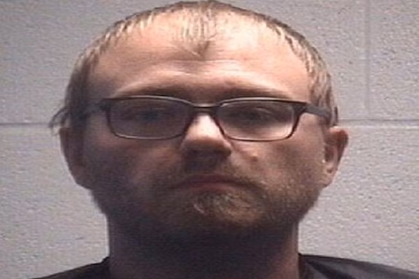 Chan dung “quy du” bat be gai 12 tuoi lam no le tinh duc suot 5 nam