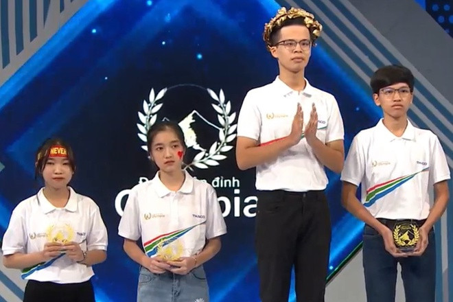 Hai nu sinh duoc khen ngoi ngoai hinh o cuoc thi tuan Olympia-Hinh-2