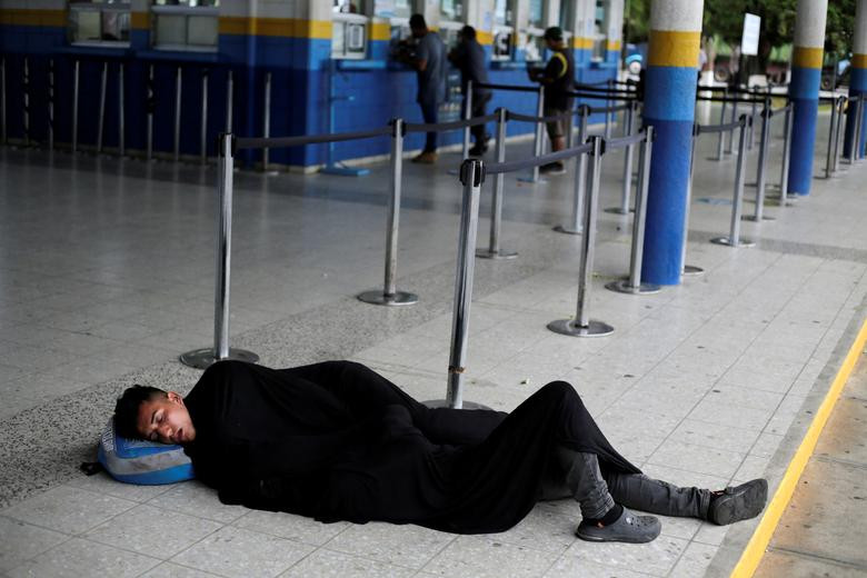 Canh nguoi di cu va vat tren hanh trinh toi My giua “bao” COVID-19-Hinh-15