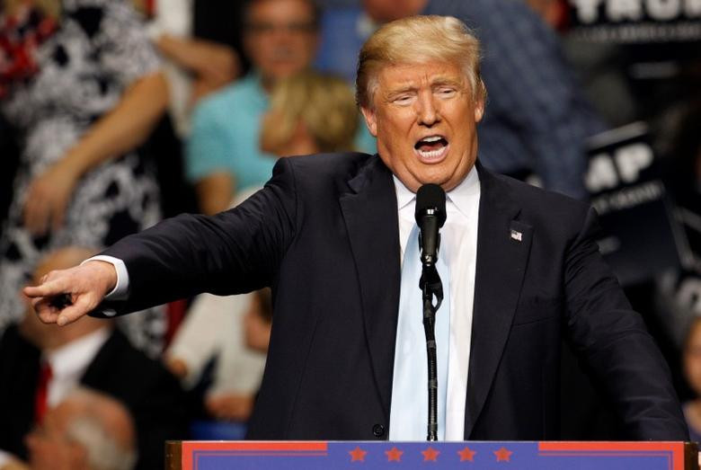 Nếu Tổng thống Trump thất bại ở bang Bắc Carolina, ông gần như chắc chắn không có đủ chiến thắng ở các bang khác để giành được đa số phiếu đại cử tri. Nhưng dù chiến thắng ở bang này, Tổng thống Trump cũng chưa chắc chắn về khả năng tái đắc cử. Được biết, trong cuộc bầu cử tổng thống Mỹ, tổng cộng có 538 phiếu đại cử tri đoàn. Ứng cử viên chiến thắng phải đạt được 270 phiếu. Ảnh: Reuters.