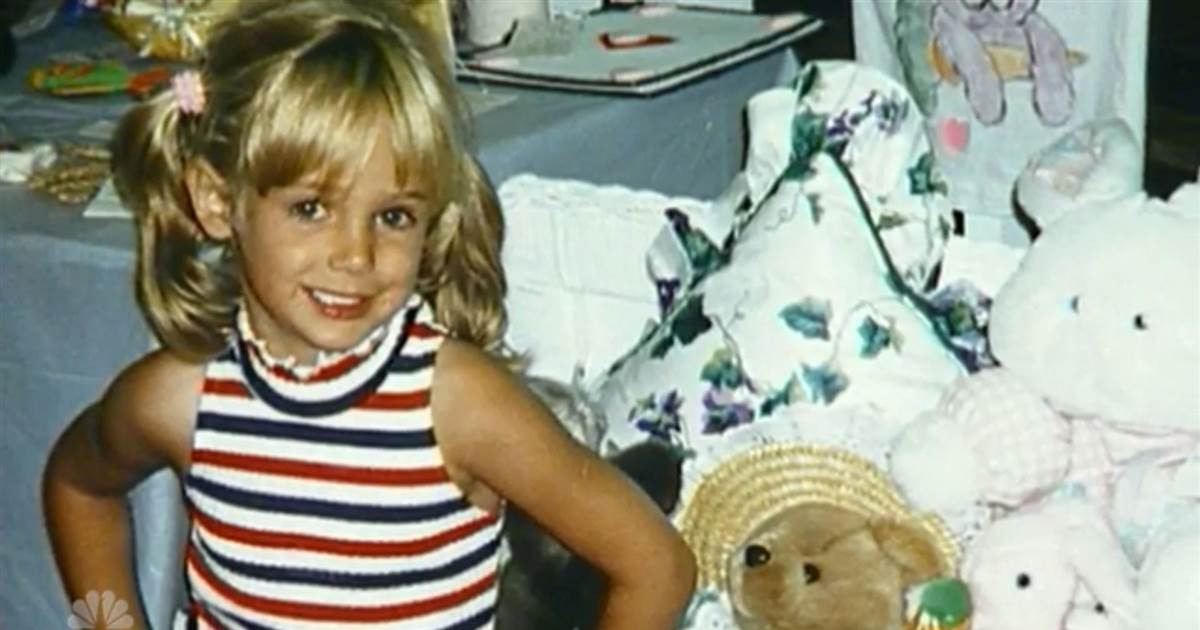 Ngày 9/7/2008, quan chức Boulder kết luận rằng không ai trong gia đình Ramsey bị coi là nghi phạm và chính thức xin lỗi họ trong một bức thư gửi cho John Ramsey. Tháng 2/2009, Sở Cảnh sát Boulder mở lại cuộc điều tra vụ án. Ảnh: NBC News. 