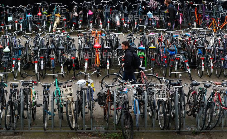 Ngoài ra, lợi ích của việc đi xe đạp đối với môi trường ở Hà Lan cũng rất lớn khi góp phần làm giảm ô nhiễm không khí. Ảnh: Reuters.