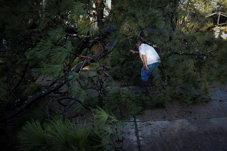Can canh nguoi dan My khon kho vi mua bao, ngap lut-Hinh-13