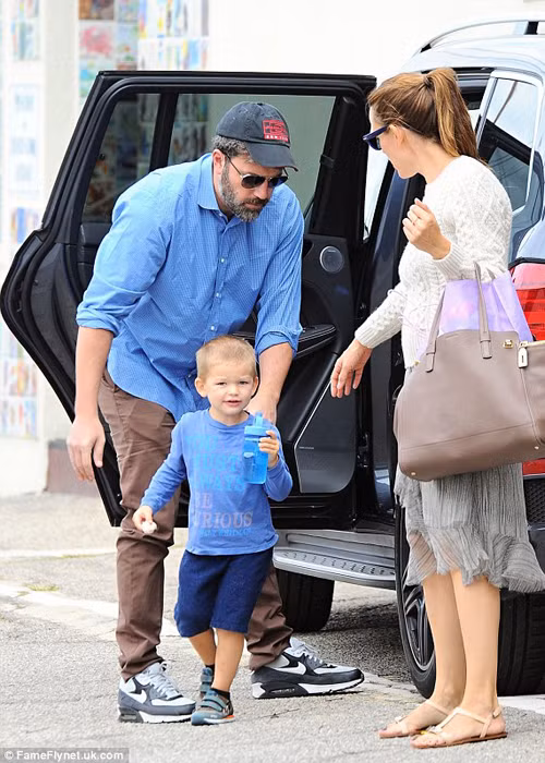 Nghi van Jennifer Garner mang thai voi chong cu Ben Affleck-Hinh-3