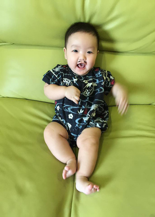 Sở hữu vẻ ngoài bụ bẫm, đáng yêu, bé Alex Chí An nhận được sự yêu mến của nhiều cư dân mạng.