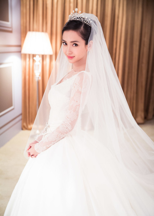 Ngam Angelababy xinh dep rang ro trong dam cuoi co tich-Hinh-4
