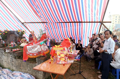 Mui thom bi an cua xac uop phu quan Doan Thi Diem