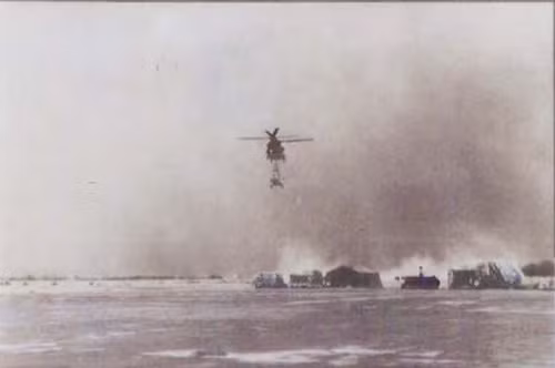 Với sự chuẩn bị kỹ, người Mỹ đã mang được chiếc Mi-25 về Ndjamena chót lọt mặc dù lực lượng phía Lybia chỉ cách khu vực đó 5 dặm. Chiếc Mi-25 sau đó được đưa lên chiếc máy bay vận tải Galaxy khổng lồ và bay một mạch 36 giờ về đất Mỹ.