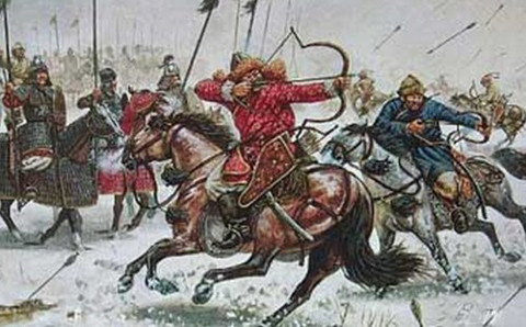 Đế chế Mông Cổ tồn tại trong thế kỷ 13 và 14 và có lẽ là đế chế lớn nhất trong lịch sử nhân loại. Trong thời kỳ đó, người Mông Cổ đã xâm chiếm đất đai khắp từ Á sang Âu. Điều khiến họ trở nên đáng sợ là sở thích thu thập đầu người. Khi xâm lược Ấn Độ, người Mông Cổ đã xây dựng một "kim tự tháp" bằng đầu người ở phía trước bức tường thành Delhi.