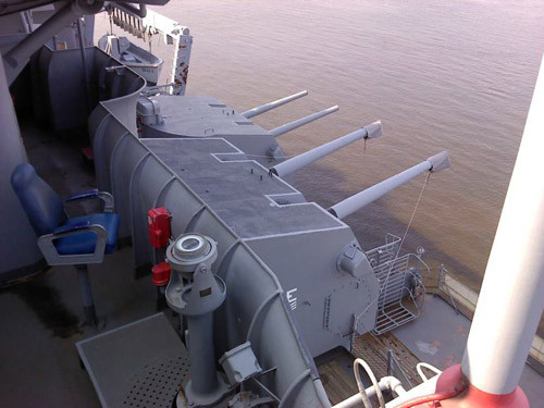 Suc manh khung khiep cua thiet giap ham New Jersey My-Hinh-10