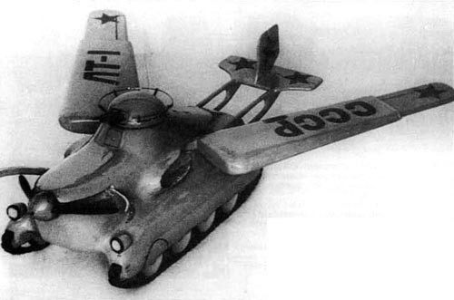 Nước đi đầu trong xu hướng này là Liên Xô. Từ những năm ở thập niên 1930, Liên Xô đã nghiên cứu thử nghiệm xe tăng bay. Đó là dự án MAS-1 (LT-1) được kỹ sư M.Smalko thiết kế. Trong tháng 5/1937, Smalko đã đưa ra một bản mẫu chiếc xe tăng bay trên cơ sở của chiếc BT-7 với đôi cánh có thể gập lại.