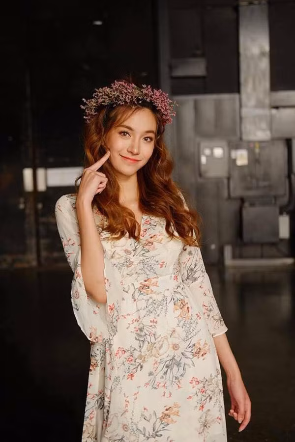 Từ làn da đen đúa, cô gái sở hữu làn da trắng nõn nà, khuôn mặt thanh tú với sống mũi dọc dừa, đôi mắt to tròn, trông cô chẳng khác gì một thiên thần xinh đẹp. Tưởng chừng những khuyết điểm về hàm lệch, miệng méo sẽ theo cô suốt cuộc đời, nhưng sau khi tham gia chương trình, khuôn mặt cô gái đã cân đối, chỉnh hình V-line thon gọn. Nhìn cô gái trong diện mạo mới tự tin hơn và nở nụ cười hạnh phúc, nhiều người cảm thấy vui thay cho họ. Bởi ngoại hình không phải là thứ mà mỗi người được chọn khi sinh ra. Dám thay đổi chính là sự đột phá cho những người có ngoại hình không ưa nhìn.