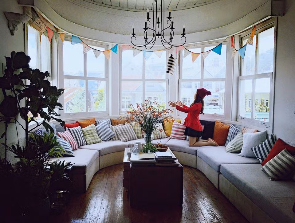 Một góc phòng khách ở Home stay nơi Huyền Trang lưu trú.