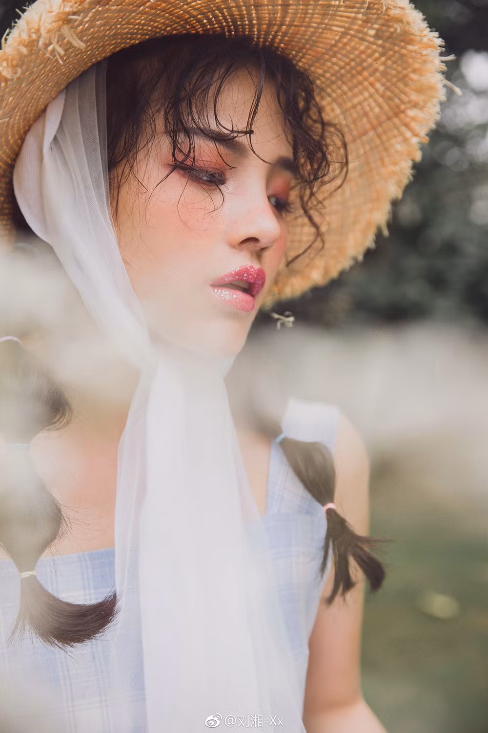 9X xinh đẹp trong bộ ảnh được chia sẻ mới đây.