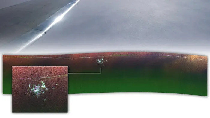 Tháng 4/2024, trong một chuyến bay khảo sát trên máy bay Gulfstream III, nhóm nghiên cứu của NASA đã bất ngờ phát hiện ra dấu vết của một công trình khổng lồ sâu dưới lớp băng tại Bắc Cực. Radar UAVSAR đã hé lộ một mạng lưới đường hầm và cấu trúc phức tạp, chôn vùi dưới hơn 30 mét băng tuyết. (Ảnh: NASA)