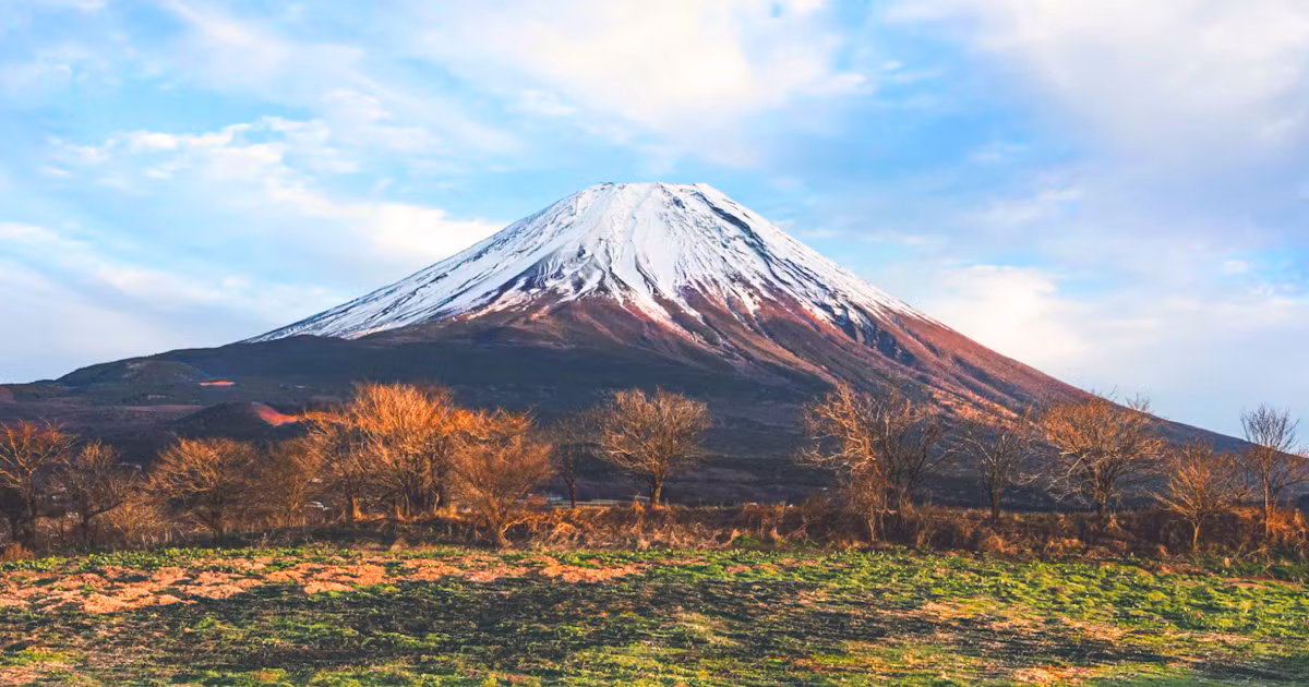 Núi Phú Sĩ là đỉnh núi cao thứ 2 trên một hòn đảo tại châu Á và thứ 7 trên thế giới.(Ảnh: amanashi-kankou)