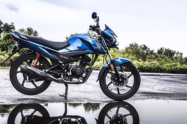 Cụ thể, Honda Livo phiên bản 2016 có chiều dài cơ sở 1.285 mm, dài 2.020 mm, rộng 746 mm và cao 1.099 mm, chiều cao gầm xe 180 mm.