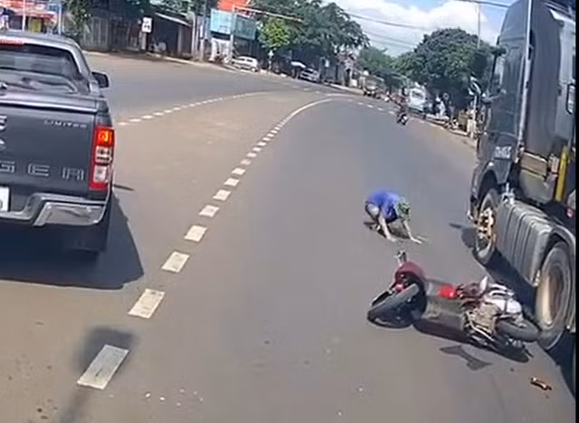 Dak Lak: Tai xe hoang loan vai lay nan nhan duoi gam xe dau keo