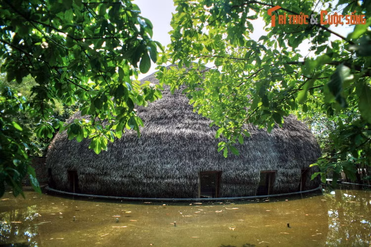 3. Nằm ở phường Phú Thọ của thành phố Thủ Dầu Một, quán cà phê Gió và Nước là một công trình đặc sắc được giới kiến trúc sư quốc tế biết đến rộng rãi.