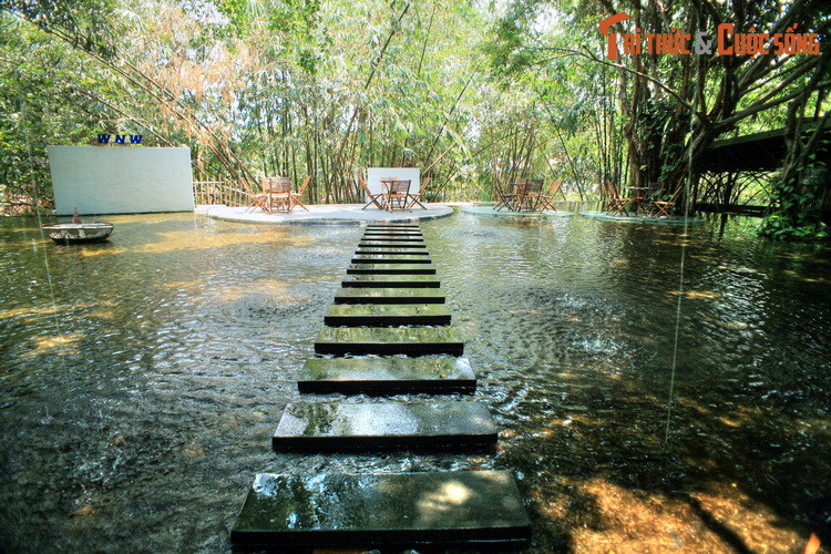 Có thể nói, quán cà phê Gió và Nước vừa là một giải pháp kiến trúc phù hợp với vùng khí hậu nhiệt đới nóng ẩm nước ta, vừa là một tác phẩm nghệ thuật độc đáo gần gũi với văn hóa dân tộc. Công trình đã được nhận Giải thưởng Kiến trúc Quốc tế (IAA) năm 2008.